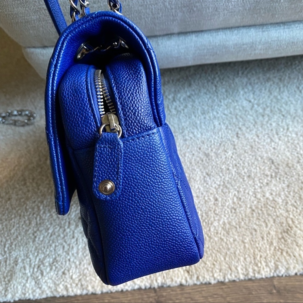 Chanel large single flap - Picture 9 of 13